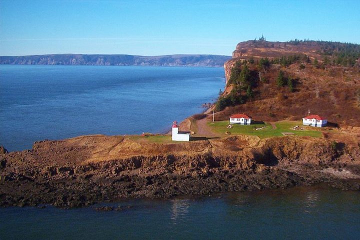 Aberdeen Bus Tours and Charters | Nova Scotia Tours | Bay of Fundy and Hall's Harbour
